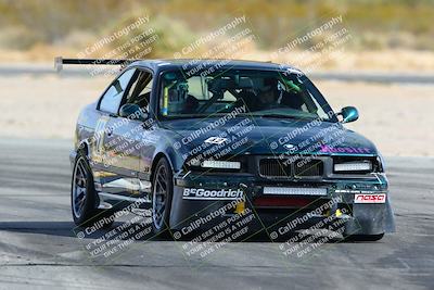 media/Mar-16-2025-Speed Ventures CVR (Sun) [[04681430d3]]/4-Black Group/Session 2 (Turns 2 and 1 Exit)/